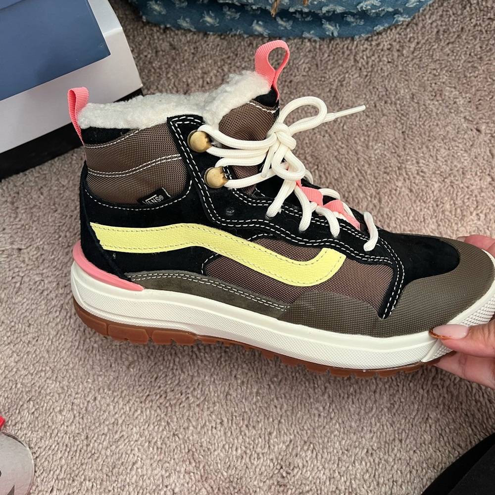 Vans ulta range exo hi